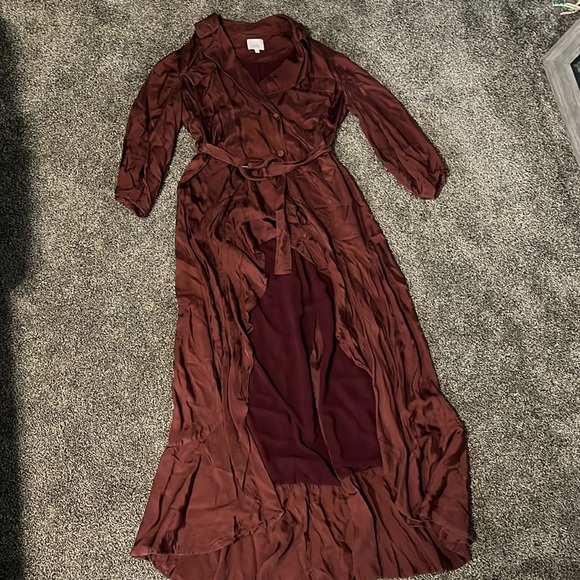 Cinq à Sept 4 maroon high-low belted maxi double breasted collared shirt dress - Picture 1 of 12